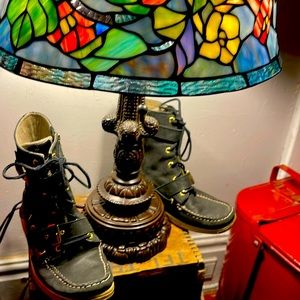 Vintage Sperry top sliders-black leather/gold! Great addition to your closet!